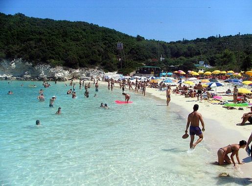 File:Antipaxos vrika beach overview bgiu.jpg - Wikimedia Commons