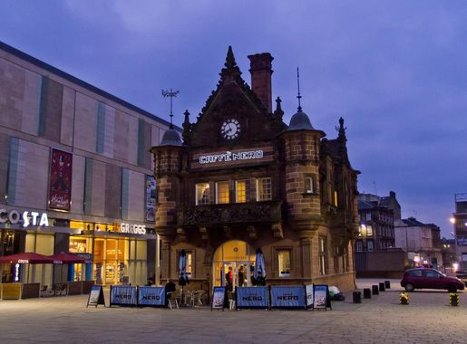 File:Former Glasgow Subway St Enoch station building.jpg - Wikipedia