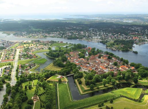 File:2.10-old town fredrikstad.jpg - Wikimedia Commons