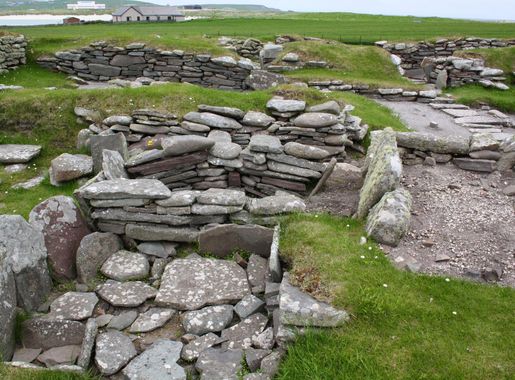 File:Remains of viking settlement jarlshof shetland.jpg - Wikimedia Commons