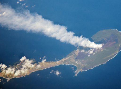 File:Pagan Island, Northern Marianas.jpg - Wikimedia Commons