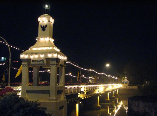 ไฟล์:Nawarat Bridge 1.jpg - วิกิพีเดีย