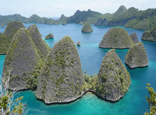 File:Wajag island, raja ampat.jpg - Wikimedia Commons