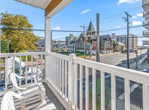 ➙ Beach Bum Inn Ocean City in Ocean City | dogsfriendlyhotels.com