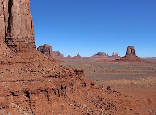 File:North Window at Monument Valley in AZ - Flickr - westernlandscapes.jpg  - Wikimedia Commons
