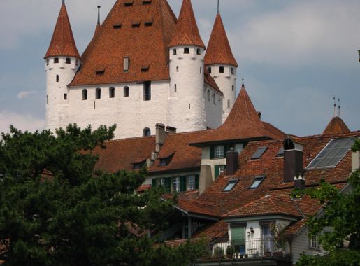 File:4213 - Thun - Schloss Thun.JPG - Wikimedia Commons