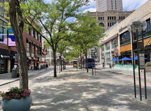 File:16th Street Mall northwest past Tremont Place.jpeg - Wikimedia Commons