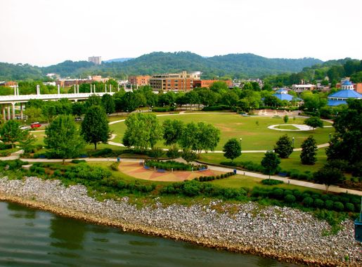File:Coolidge Park, Chattanooga.jpg - Wikimedia Commons