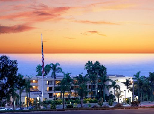 File:Cliffs Resort, Pismo Beach, San Luis Obispo County, Central Coast,  California.jpg - Wikimedia Commons
