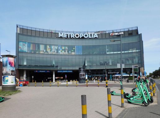 Plik:Galeria metropolia 2022.jpg – Wikipedia, wolna encyklopedia