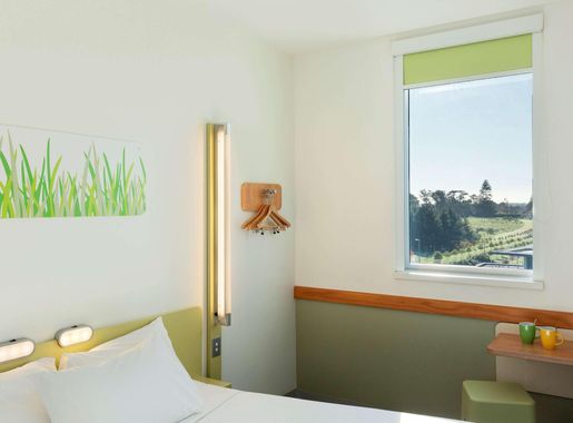 Ibis Budget Auckland Airport Hotel: 3 star Hotel with a Minimum Price  225NZ$| UPDATED FOR 2024 | auckland-besthotels.com