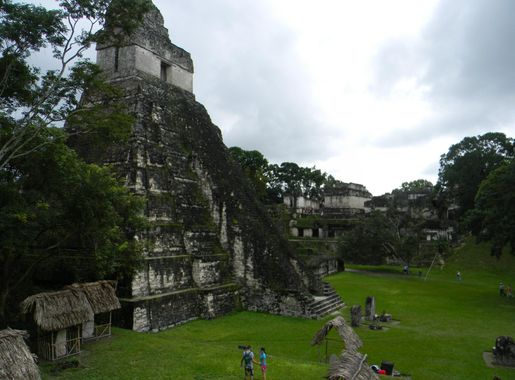 File:Tikal, Guatemala Laslovarga27.JPG - Wikimedia Commons