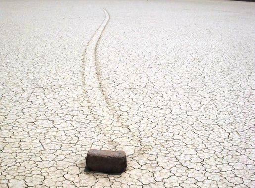 File:Mysterious Roving Rocks of Racetrack Playa (4882084749).jpg -  Wikimedia Commons