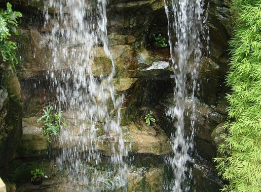 File:Amazonia Waterfalls.jpg - Wikimedia Commons