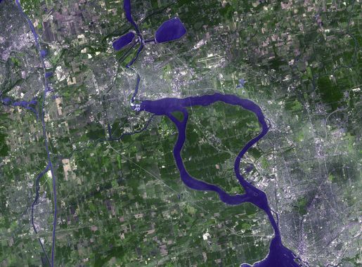 2001 image of the Niagara Peninsula, Niagara Falls and Buffalo, New York  image - Free stock photo - Public Domain photo - CC0 Images