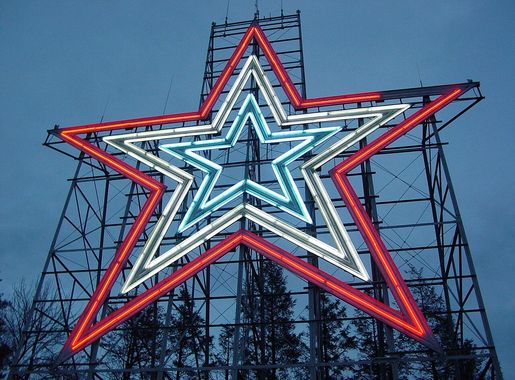 File:Roanoke star.jpg - Wikimedia Commons