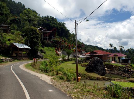 File:Tana Toraja, Batutumonga Village.jpg - Wikimedia Commons