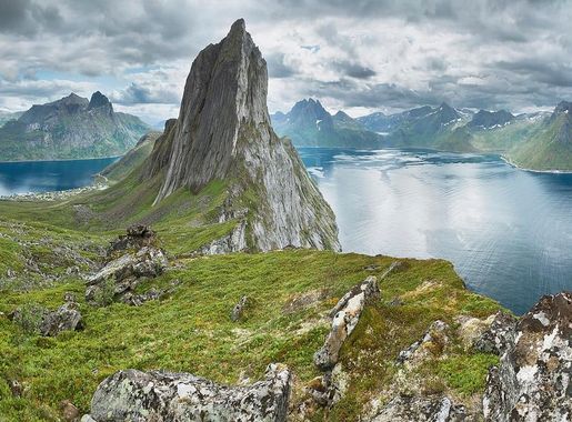 File:View from a ridge between Segla and Hesten, Senja, Norway, 2014  August.jpg - Wikipedia