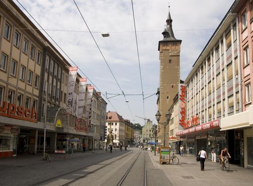 File:Würzburg-Altstadt.jpg - Wikimedia Commons