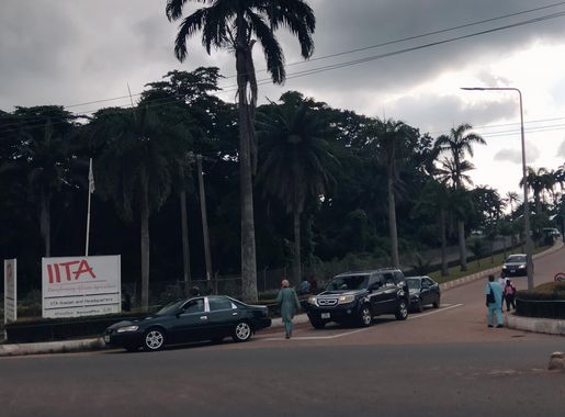 Faịlụ:IITA Entrance.jpg - Wikipedia, Njikotá édémédé nke onyobulạ