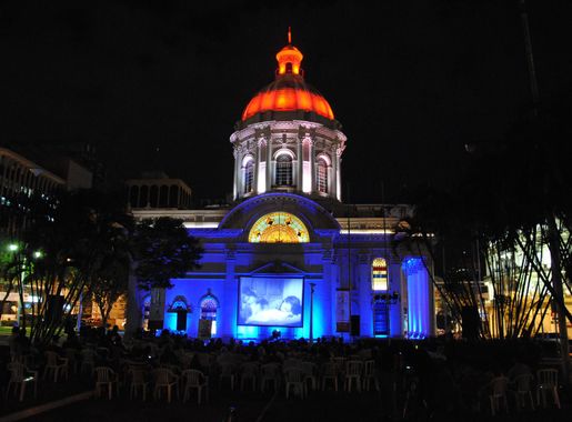 File:Panteón Nacional de los Héroes (8039932606).jpg - Wikimedia Commons