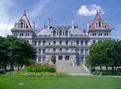 File:AlbanyCapitolFromEast2.JPG - Wikipedia