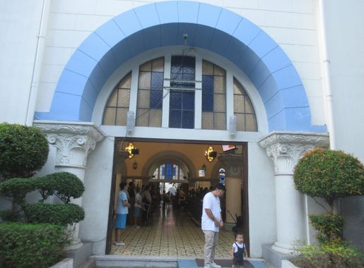 File:National Shrine of Our Lady of Lourdes side Porta Sancta8.jpg -  Wikimedia Commons