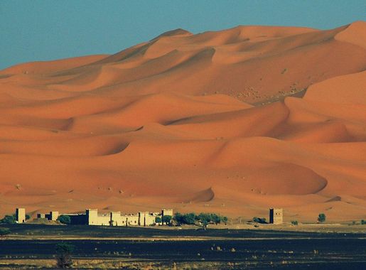 File:Merzouga, Morocco.jpg - Wikimedia Commons