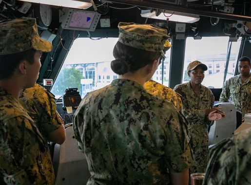 United States Naval Academy Midshipmen Tour USS Minneapolis-Saint Paul >  U.S. Fleet Forces Command > News Stories
