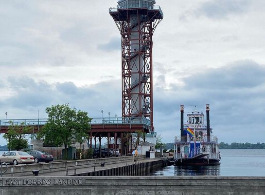File:Bicentennial Tower on the Waterfront in Erie.jpg - Wikimedia Commons