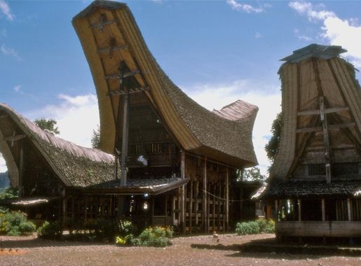 File:Toraja house.jpg - Wikipedia