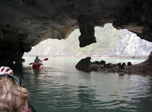 File:Going through a cave in Cat Ba Island (3694437895).jpg - Wikipedia