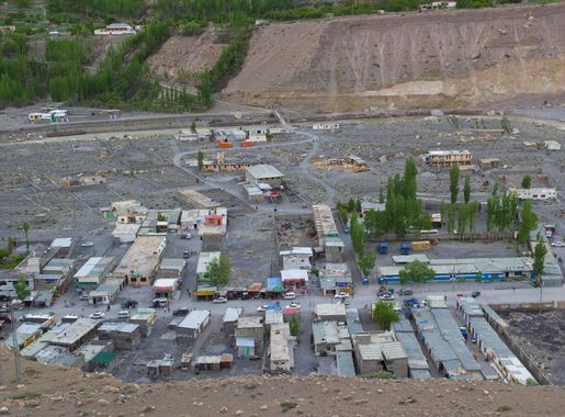 File:The Town of Sost .jpg - Wikipedia