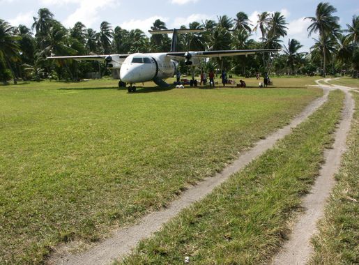 File:Air Marshall Islands Dash 8-100 (V7-0210) (3).jpg - Wikimedia Commons