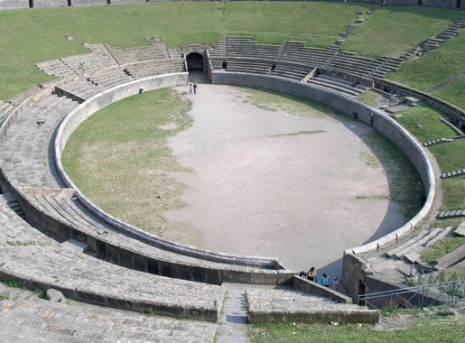 File:Pompeii, Italy, Pompeii stadium.jpg - Wikimedia Commons
