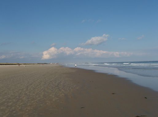 File:Ogunquit public beach 2.JPG - Wikimedia Commons