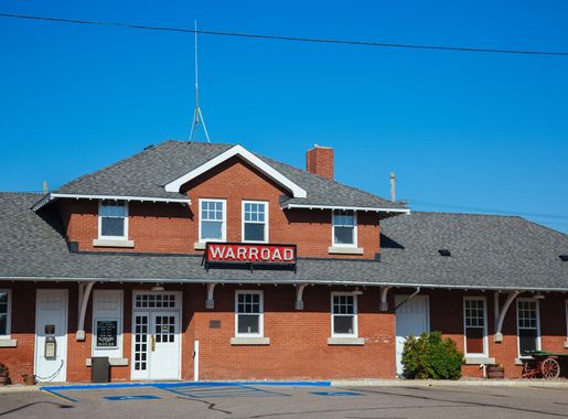 File:City of Warroad, Minnesota - City Office City Hall (38941103901).jpg -  Wikipedia