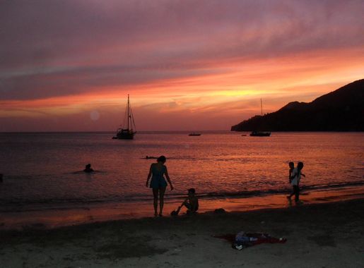 File:Taganga atardecer.jpg - Wikimedia Commons