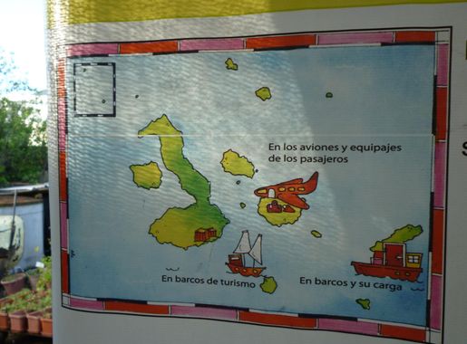 Archivo:Map of the Galapagos at the Charles Darwin Research Station photo  by Alvaro Sevilla Design.JPG - Wikipedia, la enciclopedia libre