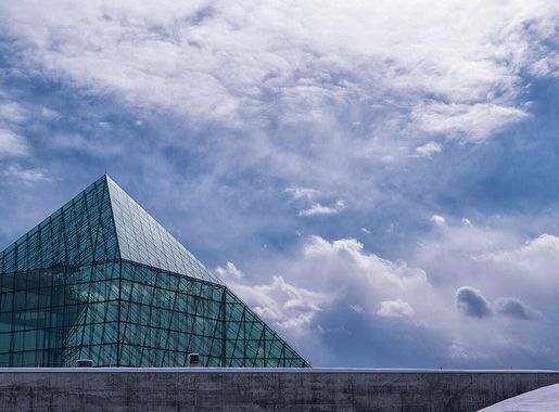 File:Pyramid On Snow Field (246646471).jpeg - Wikimedia Commons