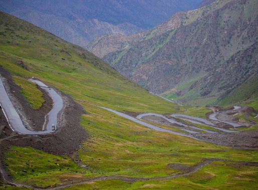 File:Babusar Pass Road.jpg - Wikimedia Commons