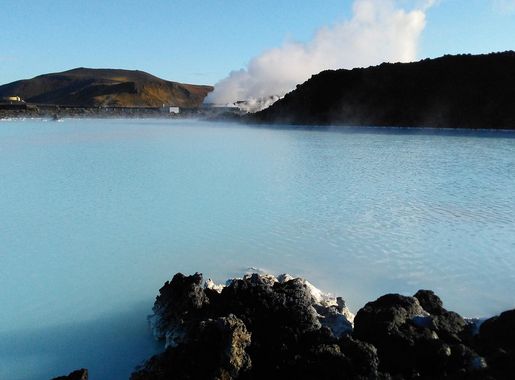 File:Blue Lagoon Geothermal Spa, Grindavík, Iceland (37917013312).jpg -  Wikimedia Commons