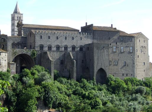 The Palace of the Popes in Viterbo, Italy image - Free stock photo - Public  Domain photo - CC0 Images