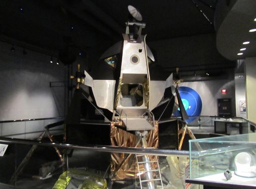 File:TM-5 at Museum of Life and Science, Durham, NC.jpg - Wikimedia Commons