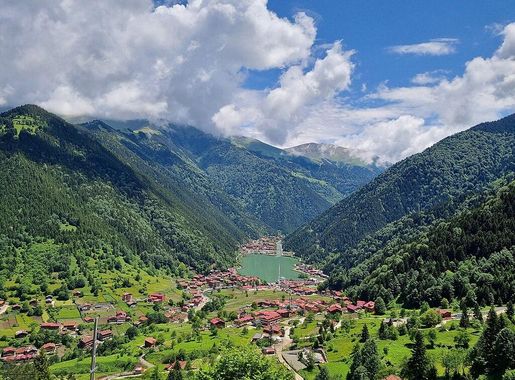 File:Uzungöl, Trabzon.jpg - Wikimedia Commons