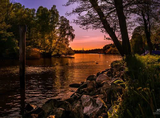 File:Sunset and stream at Djurgården, east of Stockholm (Sweden) -  panoramio.jpg - Wikimedia Commons