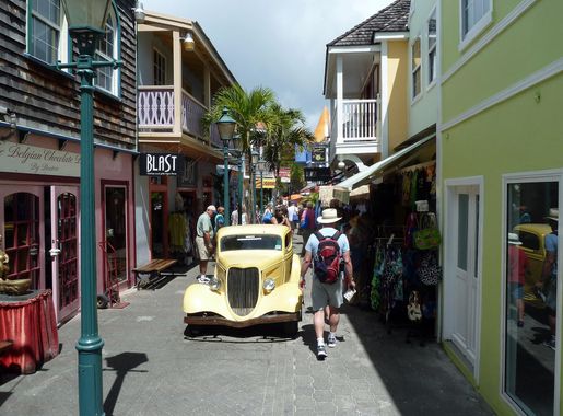 File:St. Maarten, Karibik - Philipsburg – Old Street - panoramio.jpg -  Wikimedia Commons