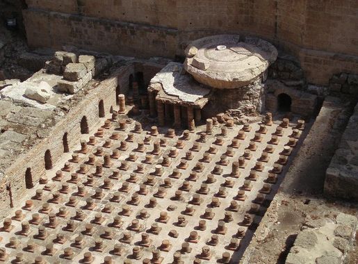 File:Roman bath Beirut lebanon 025.jpg - Wikimedia Commons