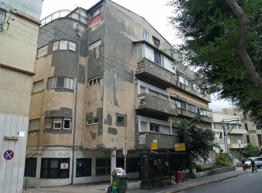 File:84 Rothschild Boulevard Engel House by David Shankbone.jpg - Wikimedia  Commons