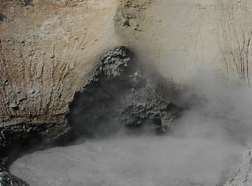 File:Mud Volcano (10 August 2011) 17 (14512831021).jpg - Wikimedia Commons